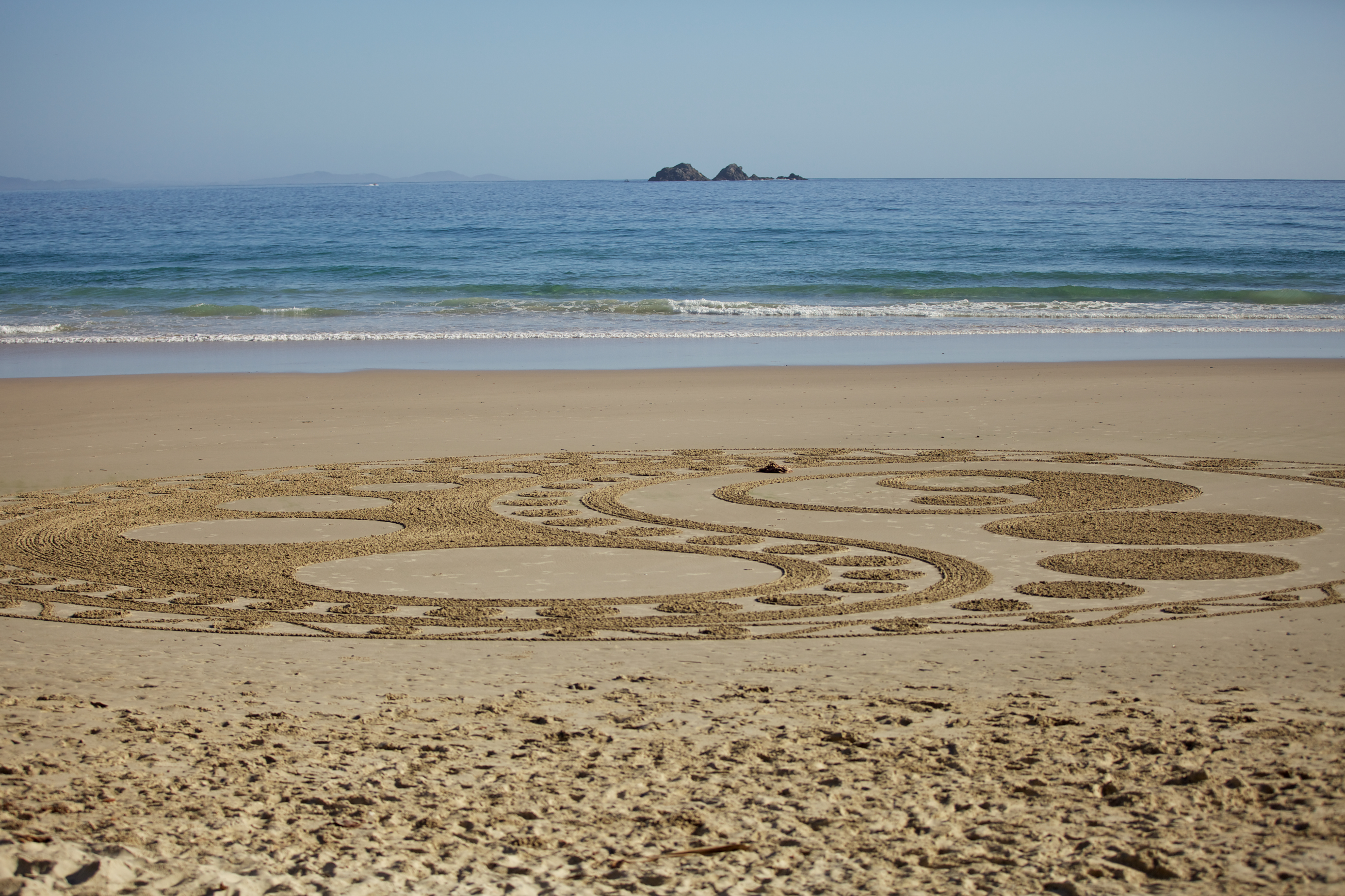 Sand art Byron Bay