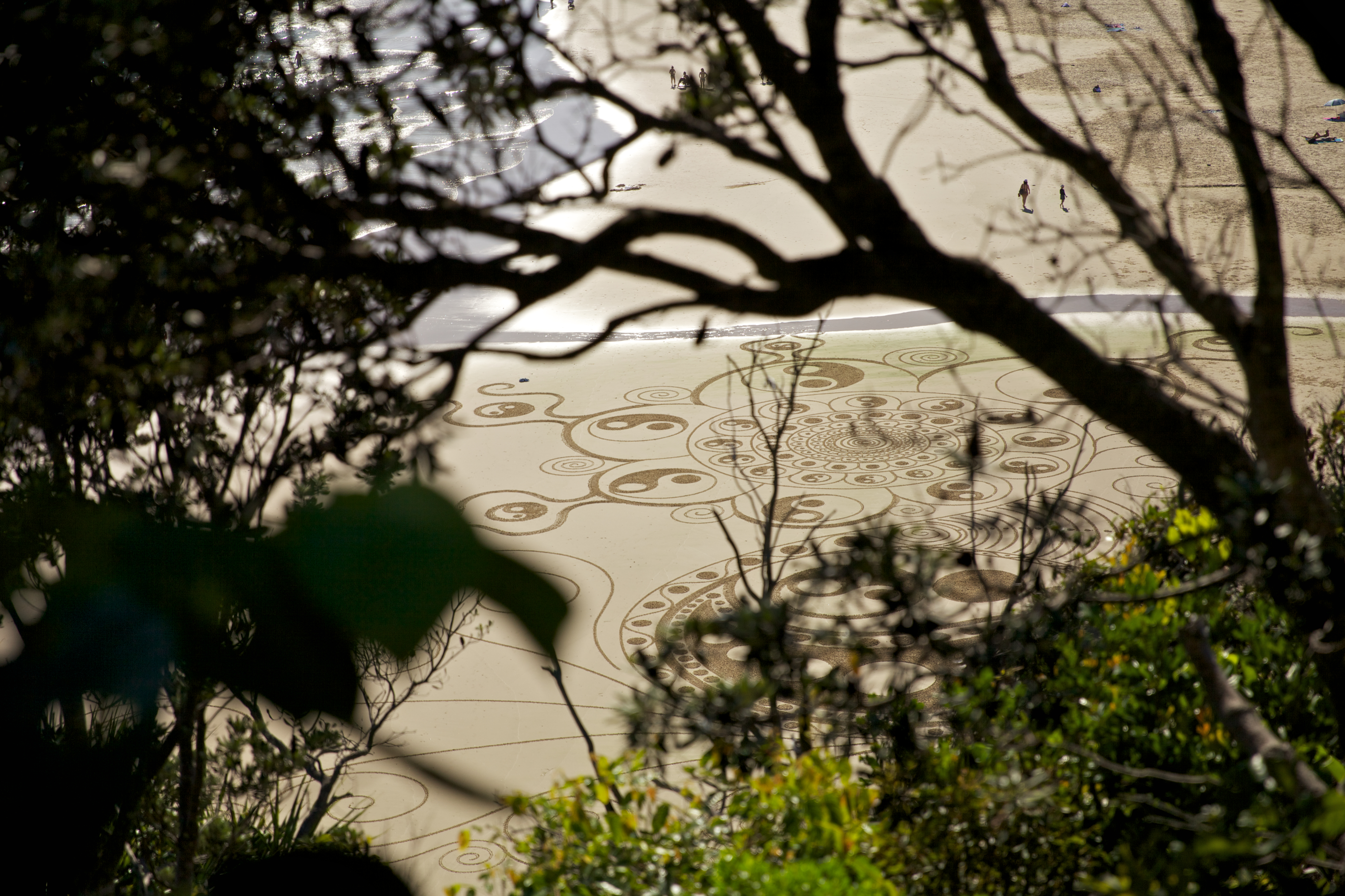 Sand art Byron Bay