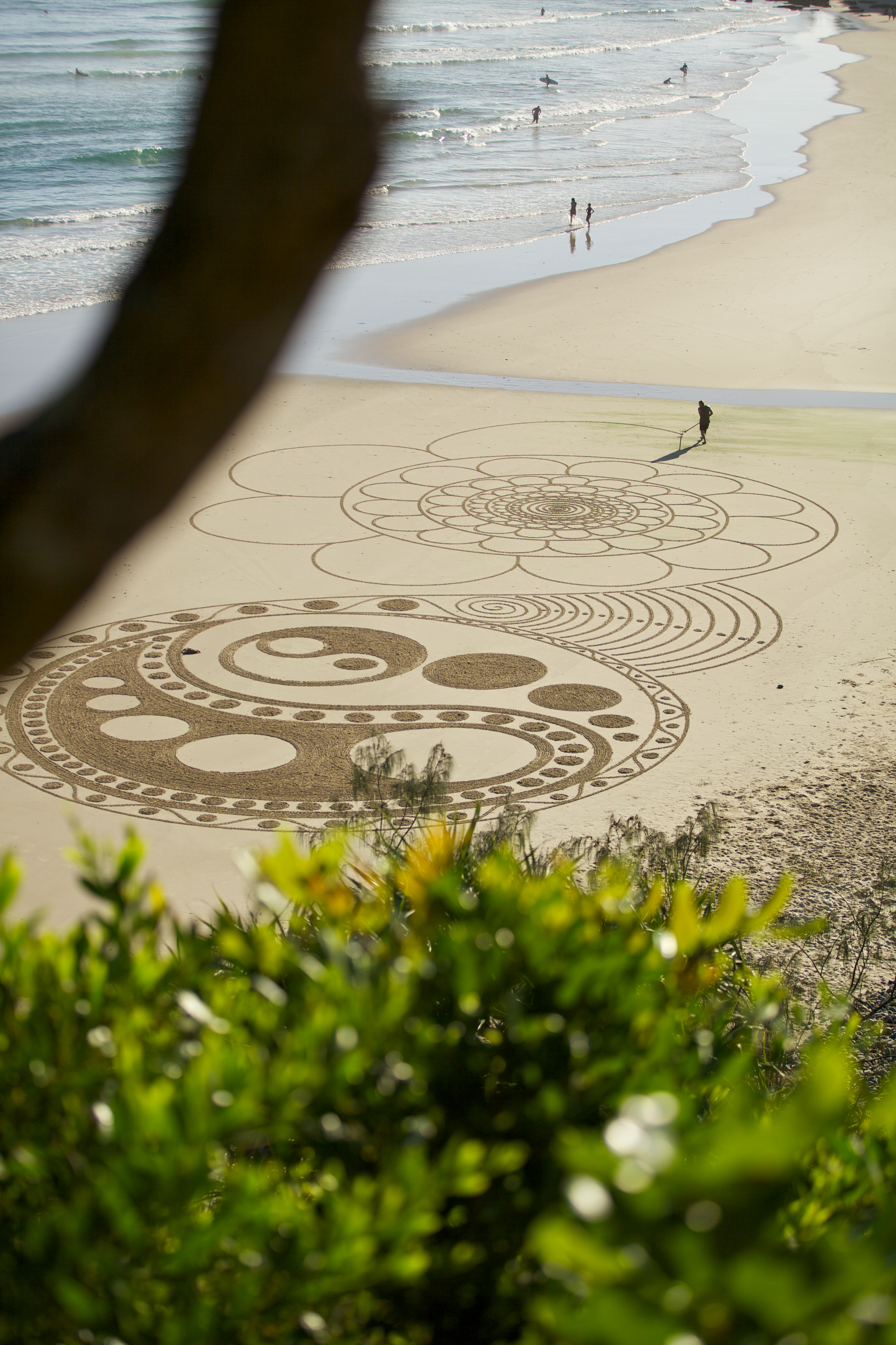 Sand art Byron Bay